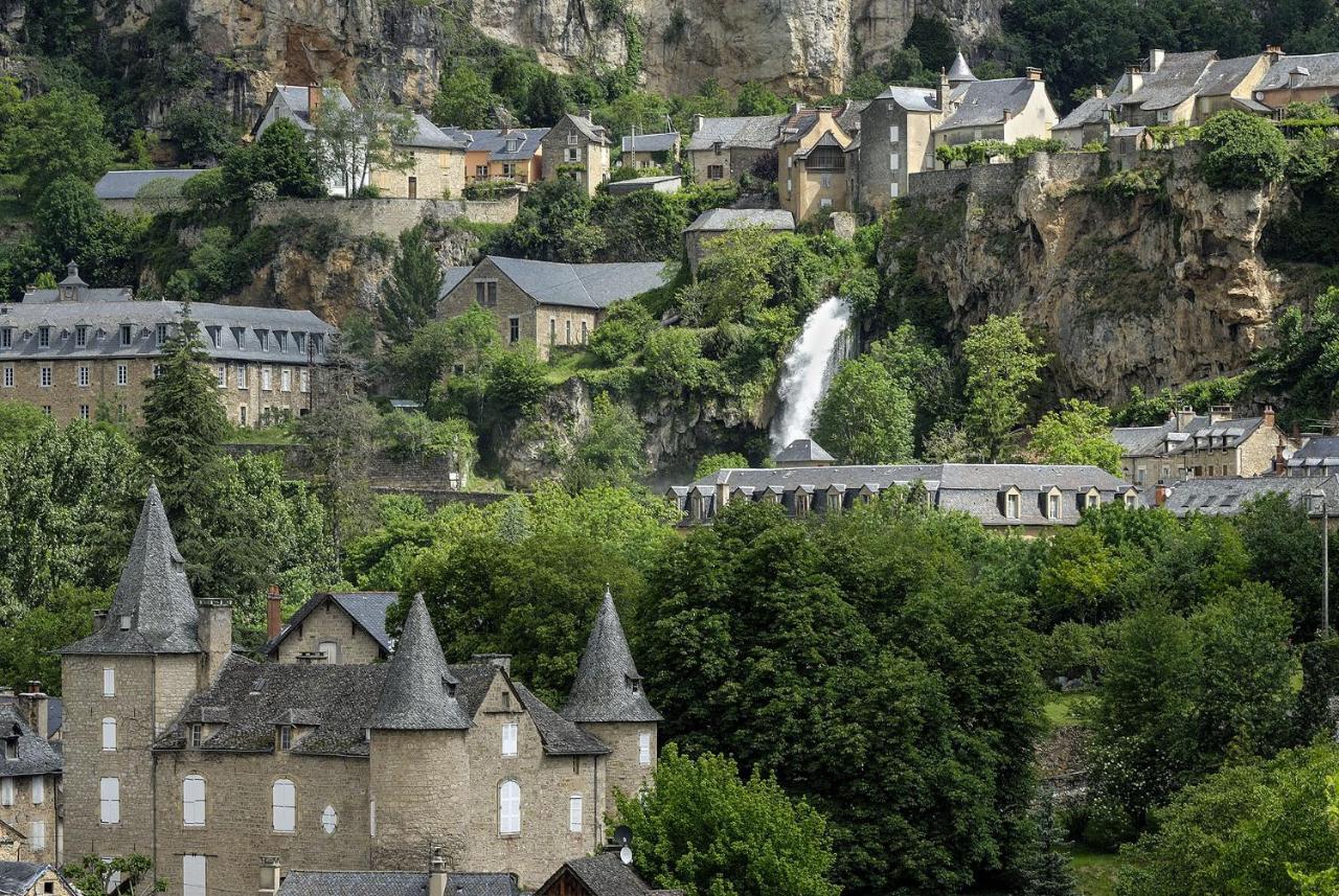 De La Cascade Ferienhaus Salles-la-Source
